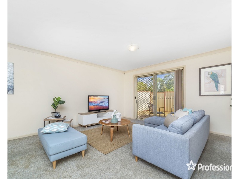 9/6 Lehn Road, East Hills NSW 2213