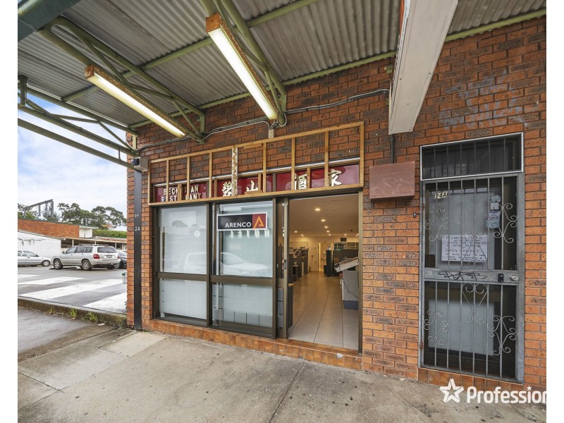 24 Maclaurin Avenue, East Hills NSW 2213