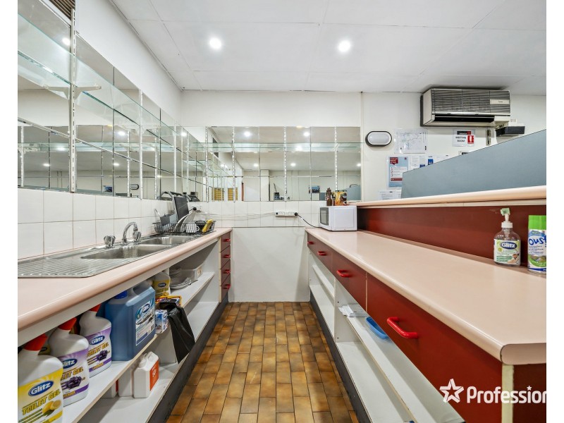 24 Maclaurin Avenue, East Hills NSW 2213