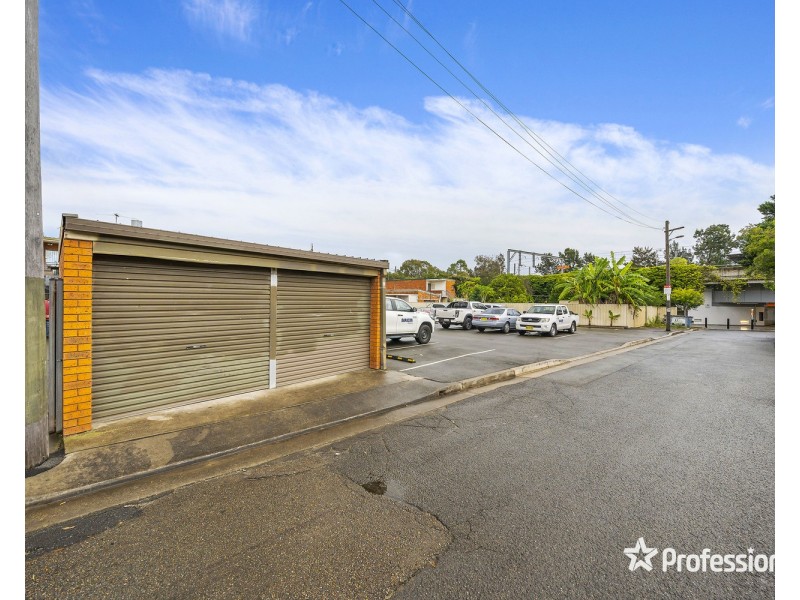 24 Maclaurin Avenue, East Hills NSW 2213