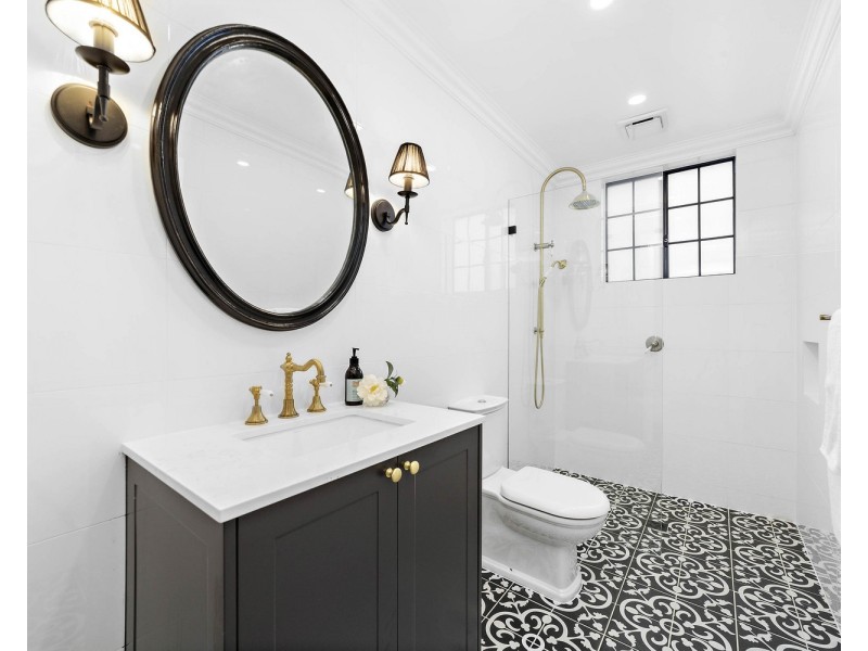 15A Eileen Street, Picnic Point NSW 2213