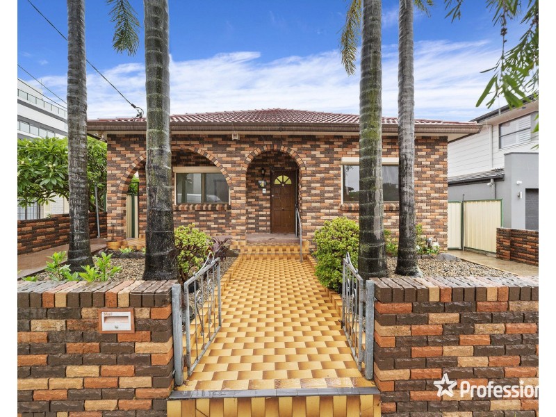 4 Cooks Avenue, Canterbury NSW 2193