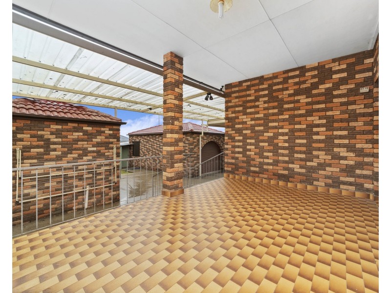 4 Cooks Avenue, Canterbury NSW 2193