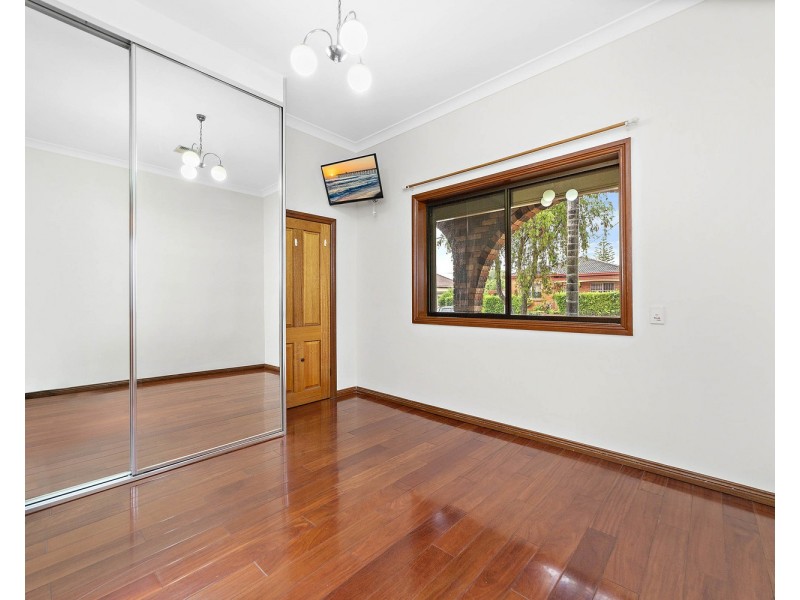 4 Cooks Avenue, Canterbury NSW 2193