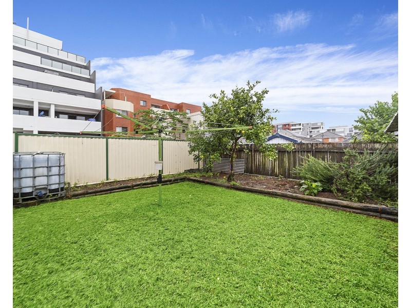 4 Cooks Avenue, Canterbury NSW 2193