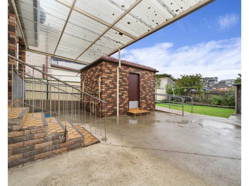 4 Cooks Avenue, Canterbury NSW 2193