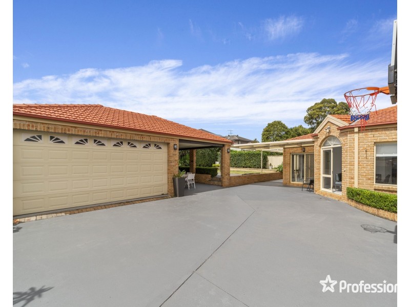 37 Victor Avenue, Picnic Point NSW 2213