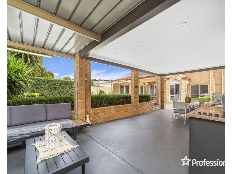 37 Victor Avenue, Picnic Point NSW 2213