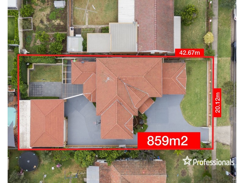 37 Victor Avenue, Picnic Point NSW 2213