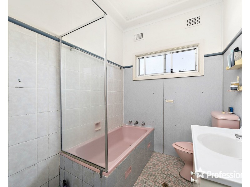 6 Alliance Avenue, Revesby NSW 2212