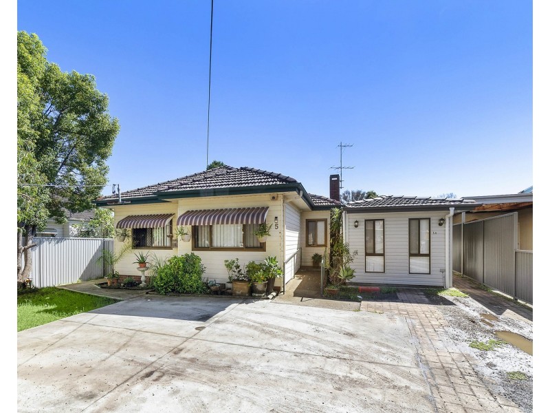 5 Winston Avenue, Bass Hill NSW 2197