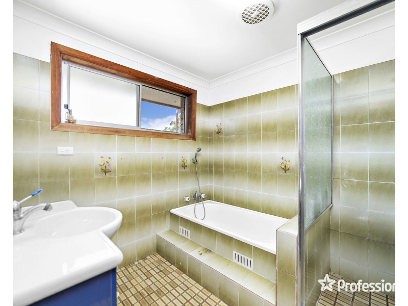 7 Amiens Avenue, Milperra NSW 2214