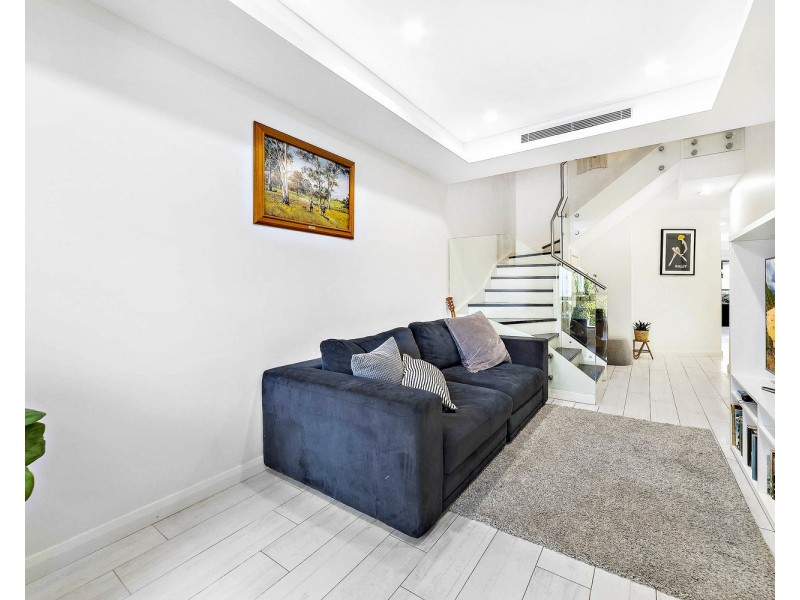 18 Lindsay Street, Panania NSW 2213