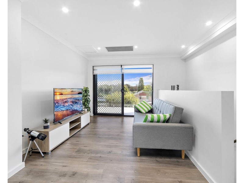 4 Burbank Avenue, East Hills NSW 2213