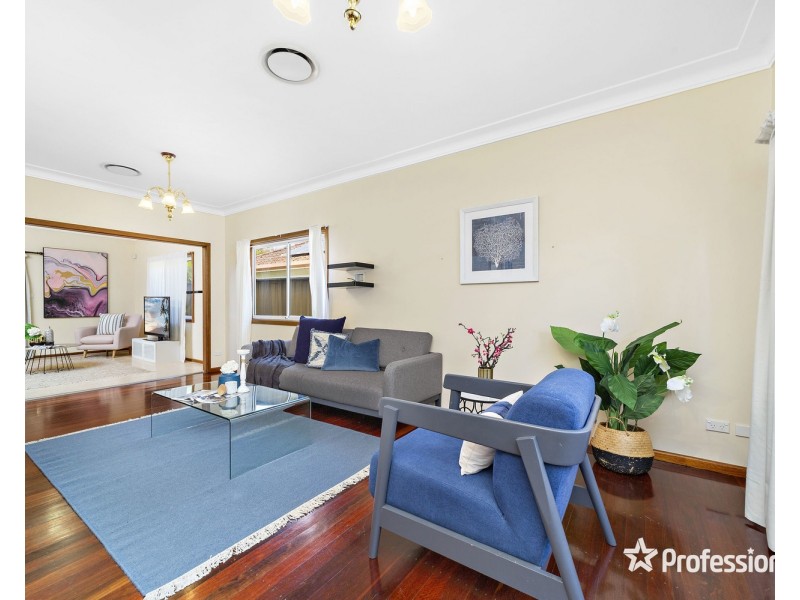 12 Austin Boulevard, Picnic Point NSW 2213