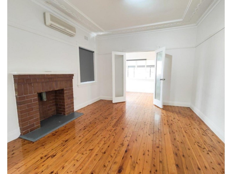 18 School Parade, Padstow NSW 2211