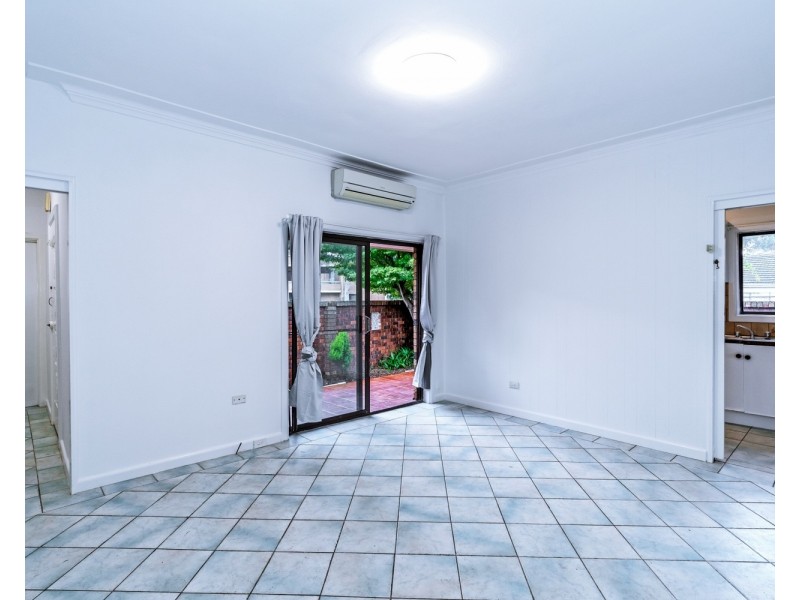 1 Swan St, Revesby NSW 2212