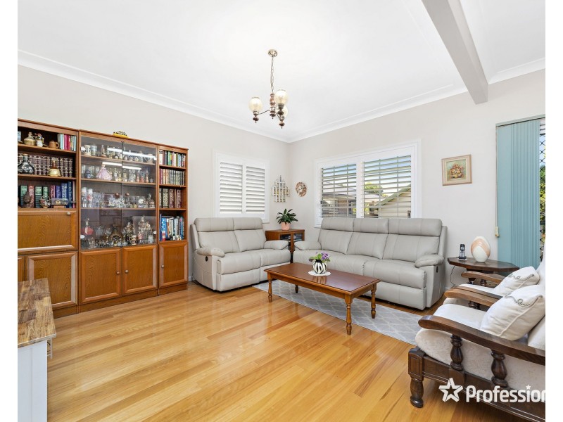 194 Gibson Avenue, Padstow NSW 2211