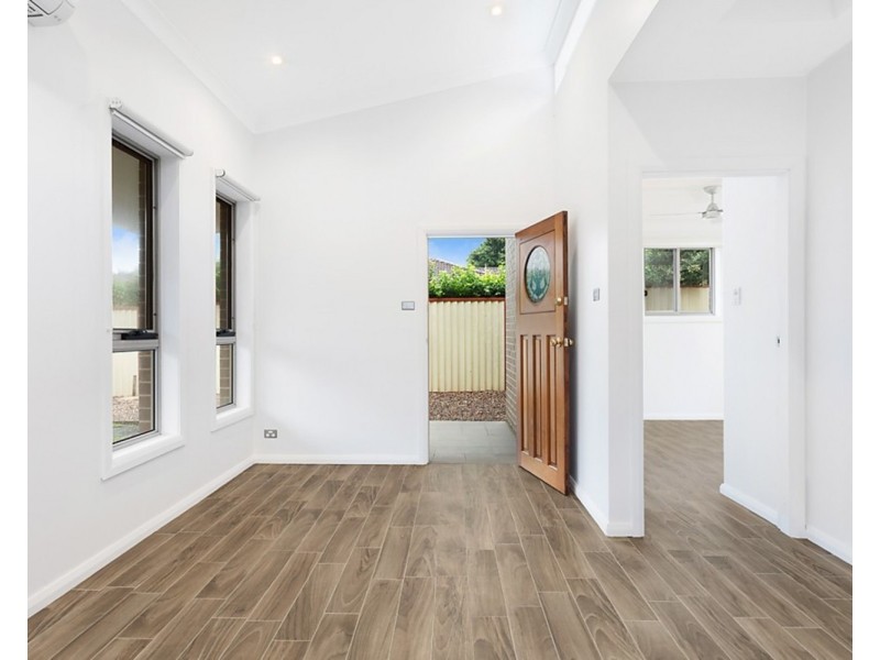 4A Lehn Road, East Hills NSW 2213