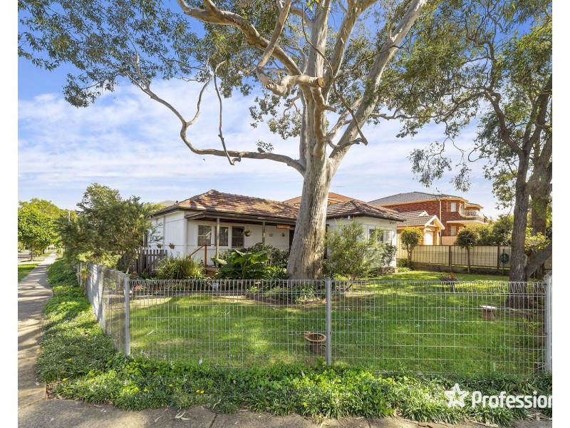 147 Gibson Avenue, Padstow NSW 2211