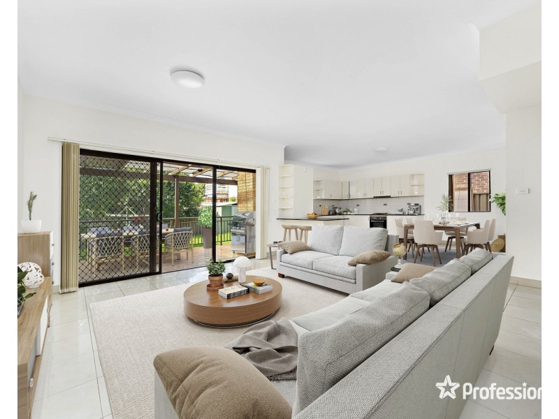 24 Henry Lawson Drive, Peakhurst NSW 2210