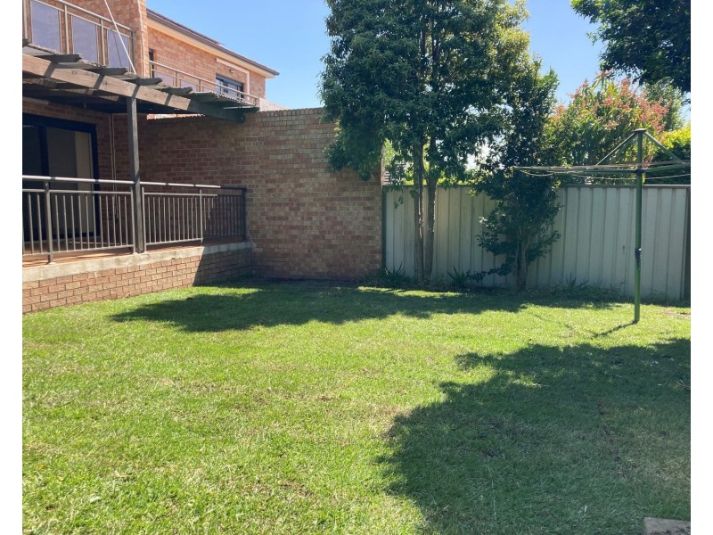 24 Henry Lawson Drive, Peakhurst NSW 2210