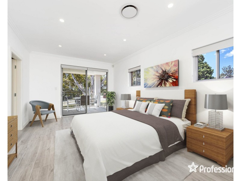 9 Henry Lawson Drive, Peakhurst NSW 2210