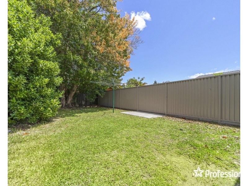 9 Henry Lawson Drive, Peakhurst NSW 2210