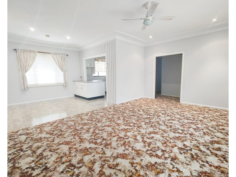 63 Kennedy Street, Picnic Point NSW 2213