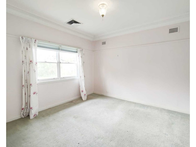 21 Henry Kendall Avenue, Padstow Heights NSW 2211