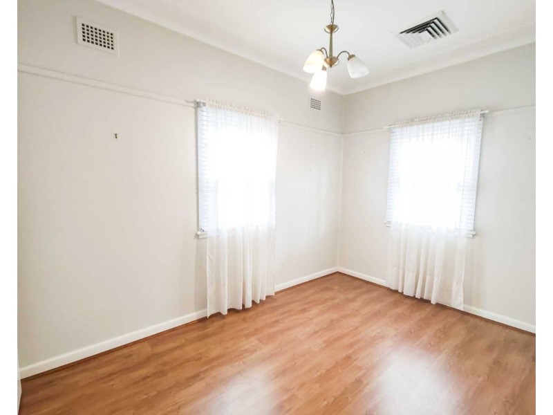 21 Henry Kendall Avenue, Padstow Heights NSW 2211