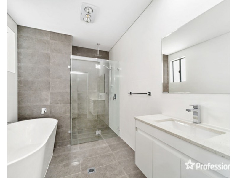 38 Sandakan Road, Revesby Heights NSW 2212