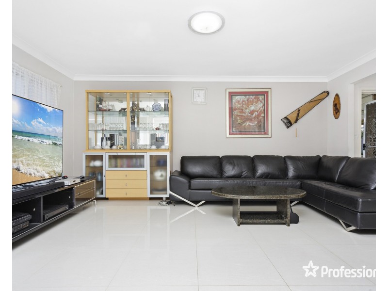 32 Seidel Avenue, Picnic Point NSW 2213