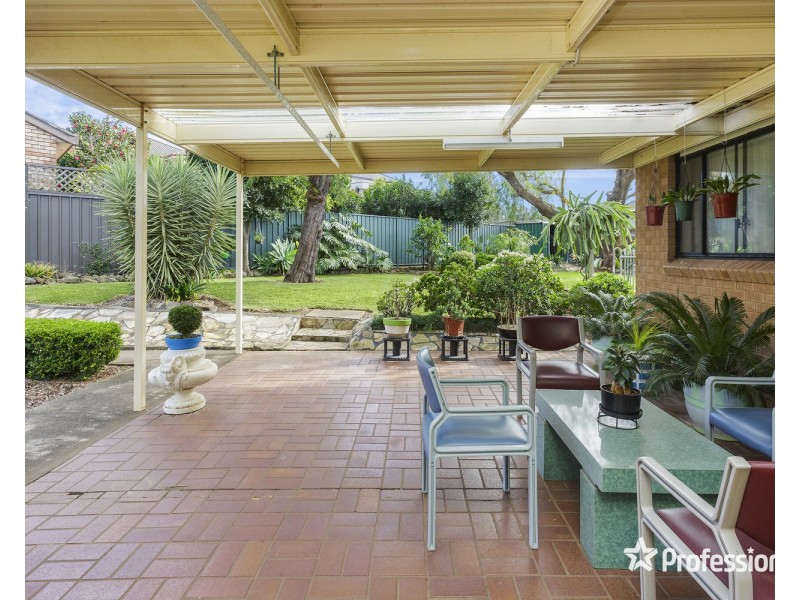 32 Seidel Avenue, Picnic Point NSW 2213
