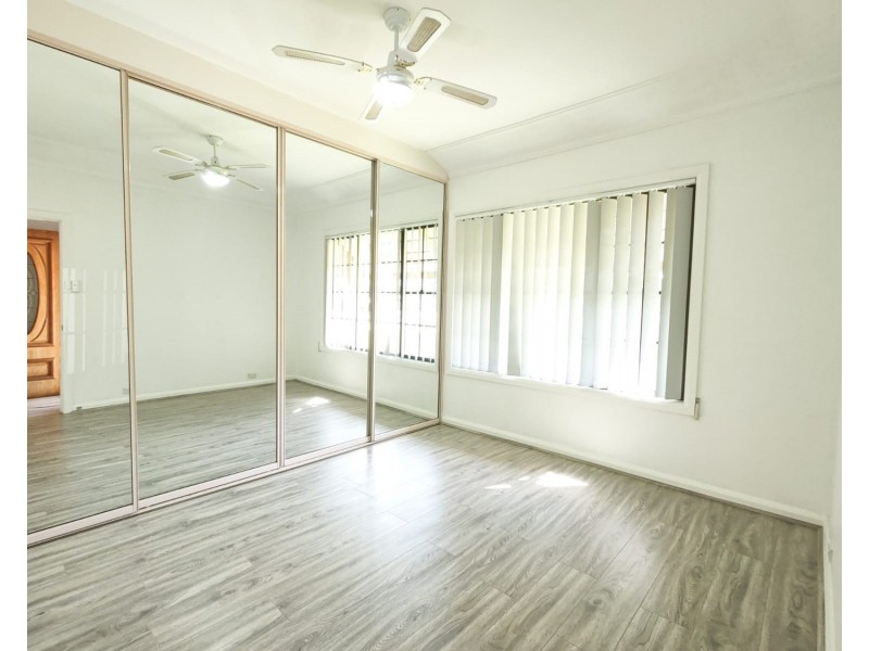 83 Tompson Rd, Panania NSW 2213