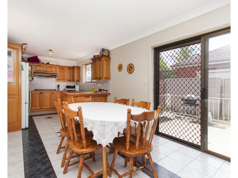 1/115 Davies Road, Padstow NSW 2211