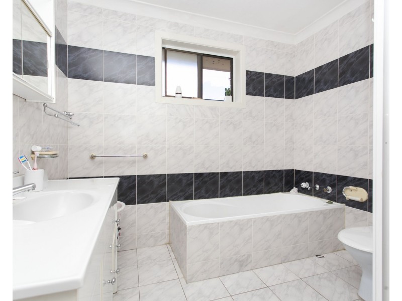 1/115 Davies Road, Padstow NSW 2211