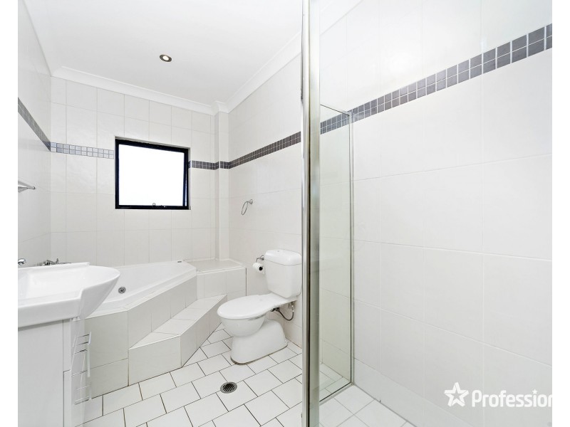 2A Snowsill Avenue, Padstow NSW 2211