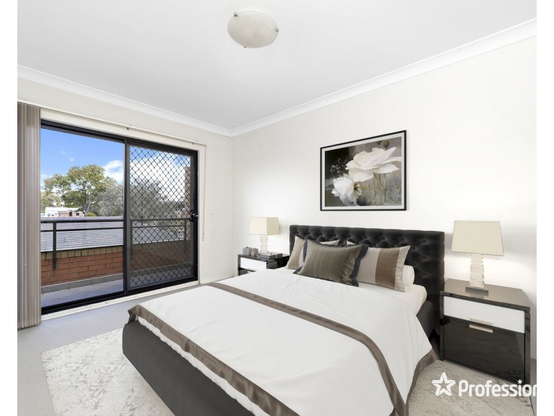 2/18 Howard Rd, Padstow NSW 2211