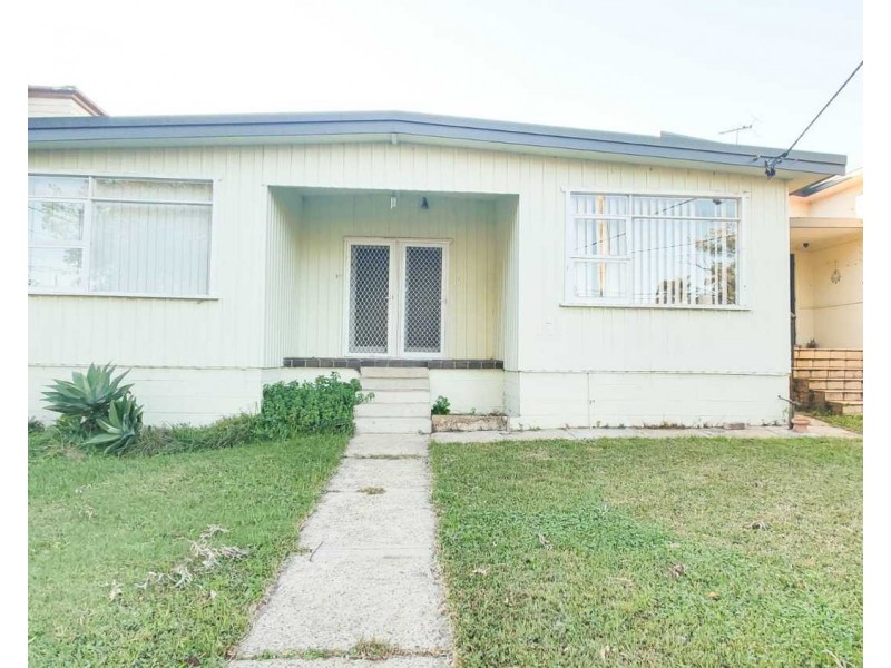 1/171 Lambeth St, Picnic Point NSW 2213