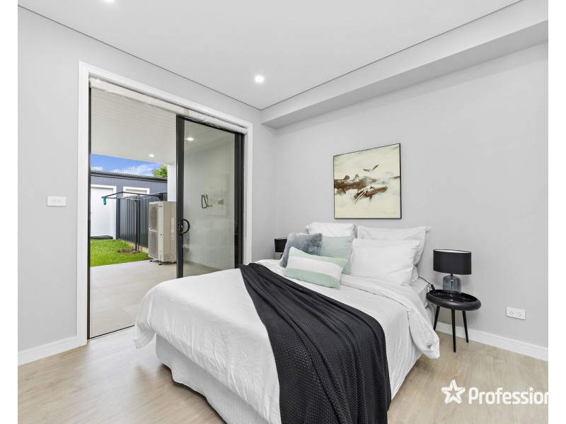 2/25 Anderson Avenue, Panania NSW 2213
