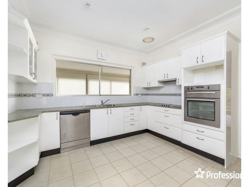 875 Henry Lawson Drive, Picnic Point NSW 2213