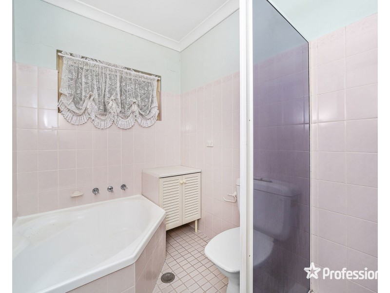 875 Henry Lawson Drive, Picnic Point NSW 2213