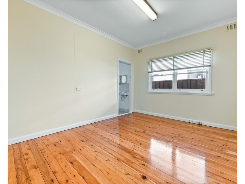 19 Newey Avenue, Padstow NSW 2211