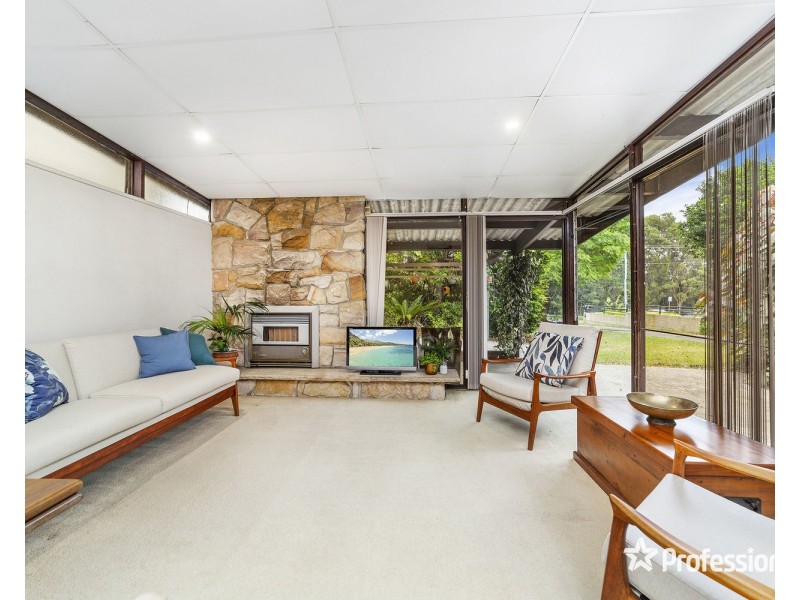 579 Henry Lawson Drive, East Hills NSW 2213