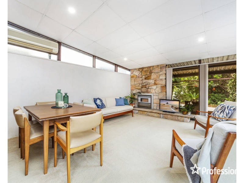 579 Henry Lawson Drive, East Hills NSW 2213