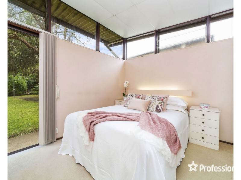 579 Henry Lawson Drive, East Hills NSW 2213