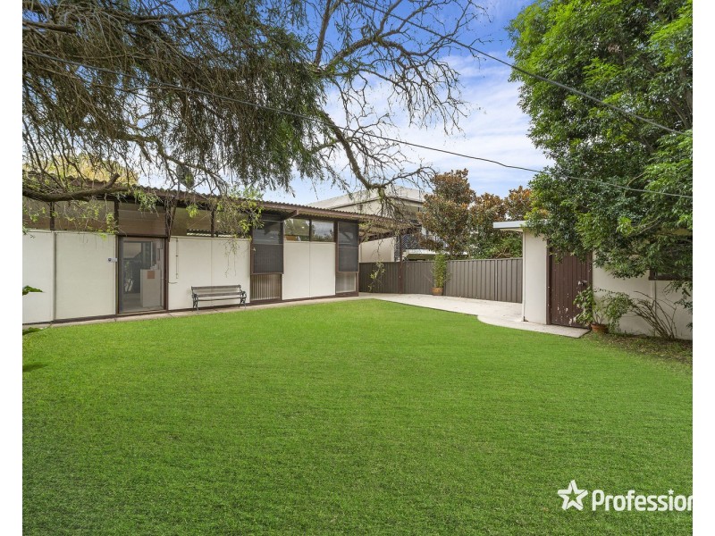 579 Henry Lawson Drive, East Hills NSW 2213