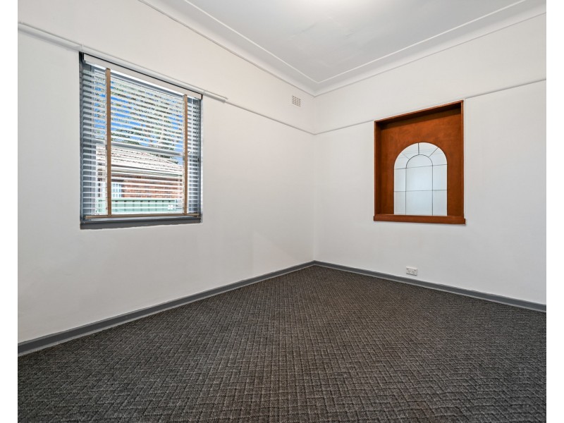 29 Montgomery Avenue, Revesby NSW 2212