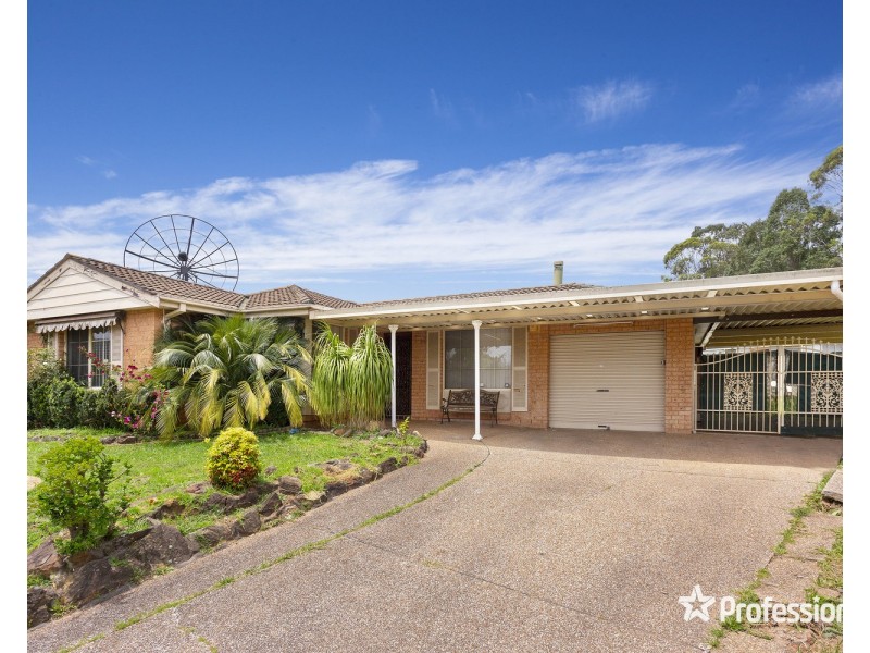 5 Peerless Close, Ingleburn NSW 2565